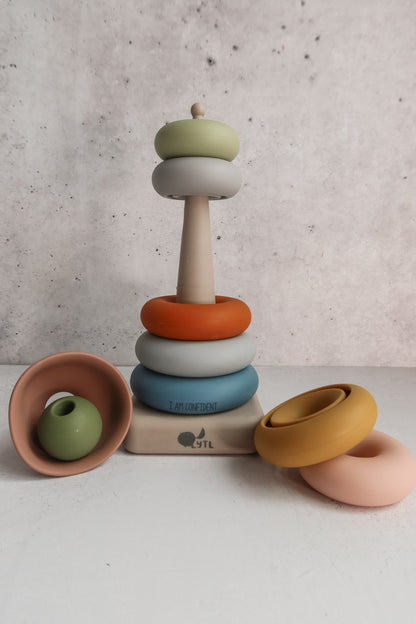 Montessori ring stacking toy for baby and toddler – BPA-free silicone stacking rings for fine motor skills, teething, and independent learning.